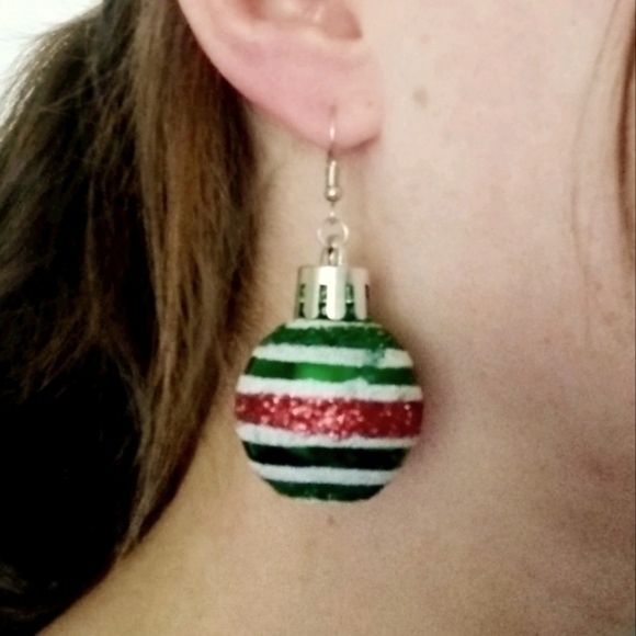 MODCLOTH GLITTER CHRISTMAS BULB ORNAMENT EARRINGS - Picture 3 of 3